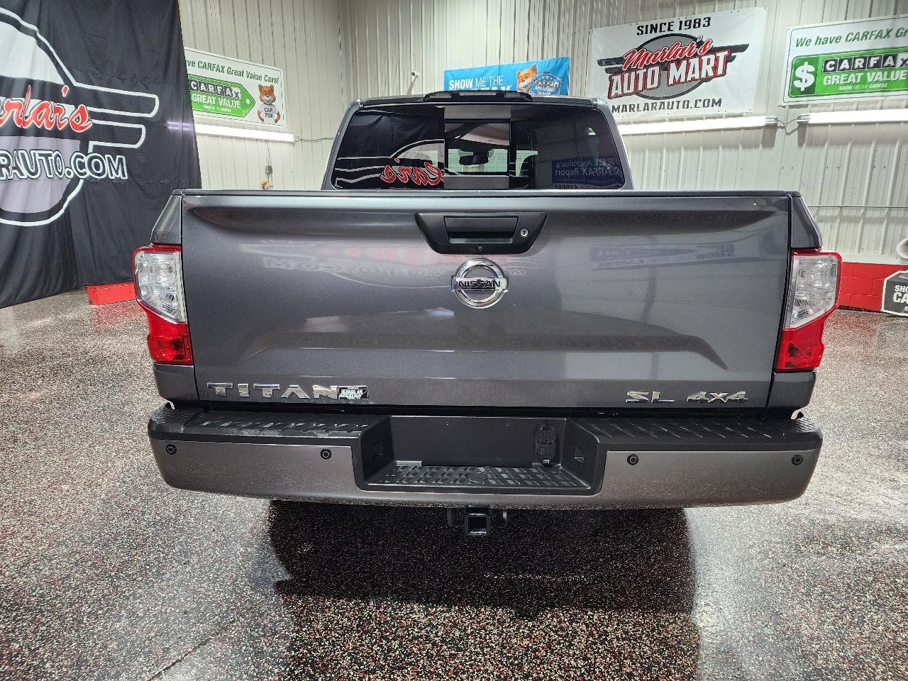 Nissan Titan 4x4 Crew Cab SL 2018