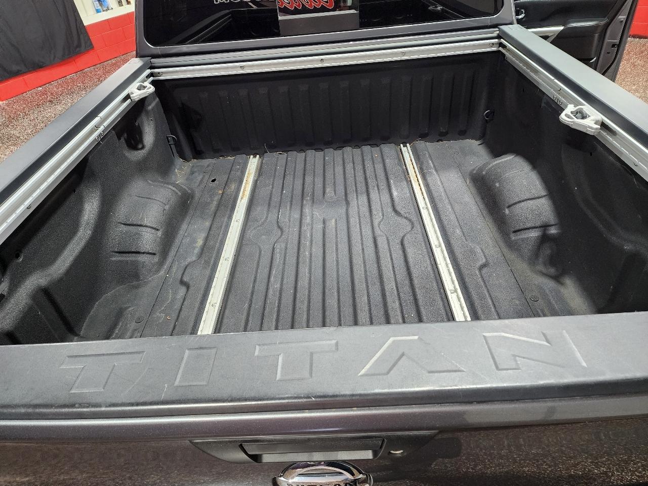 Nissan Titan 4x4 Crew Cab SL 2018