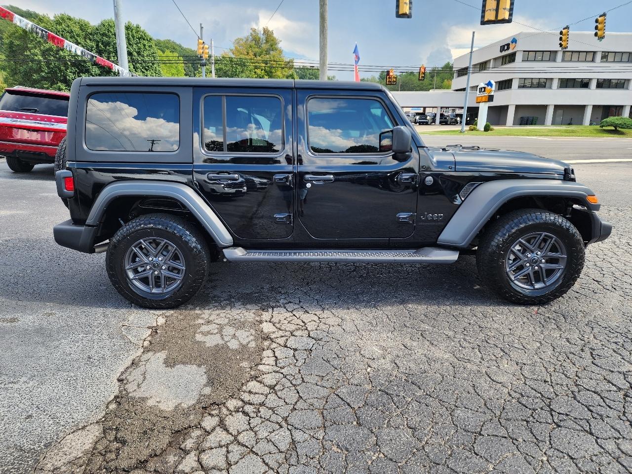Jeep Wrangler Sport 4 Door 4x4 2025