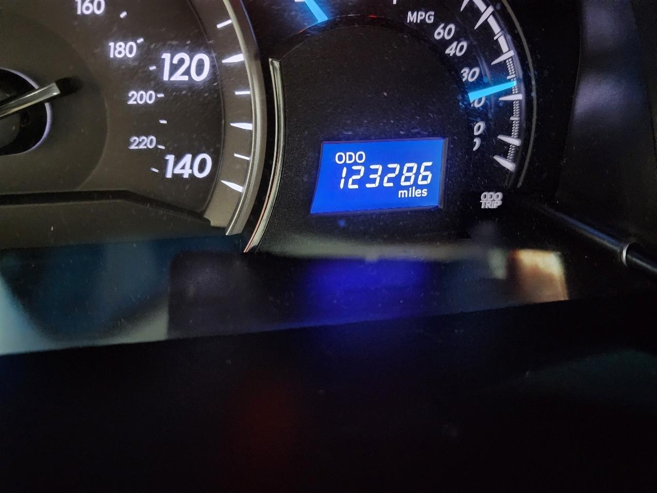Toyota Camry 4dr Sdn I4 Auto XLE (Natl) 2013