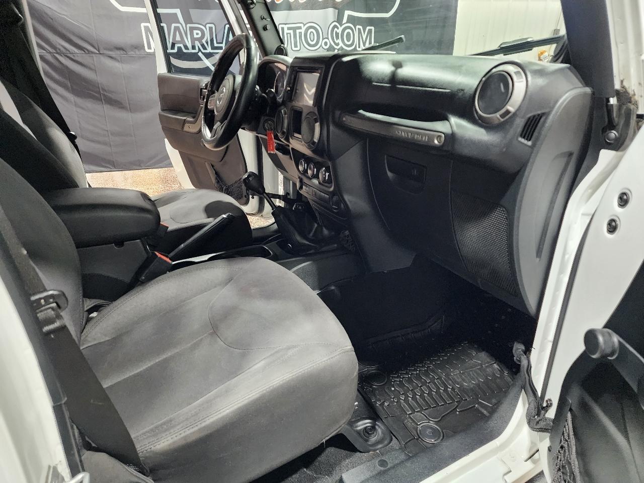 Jeep Wrangler Unlimited 4WD 4dr Sport 2014
