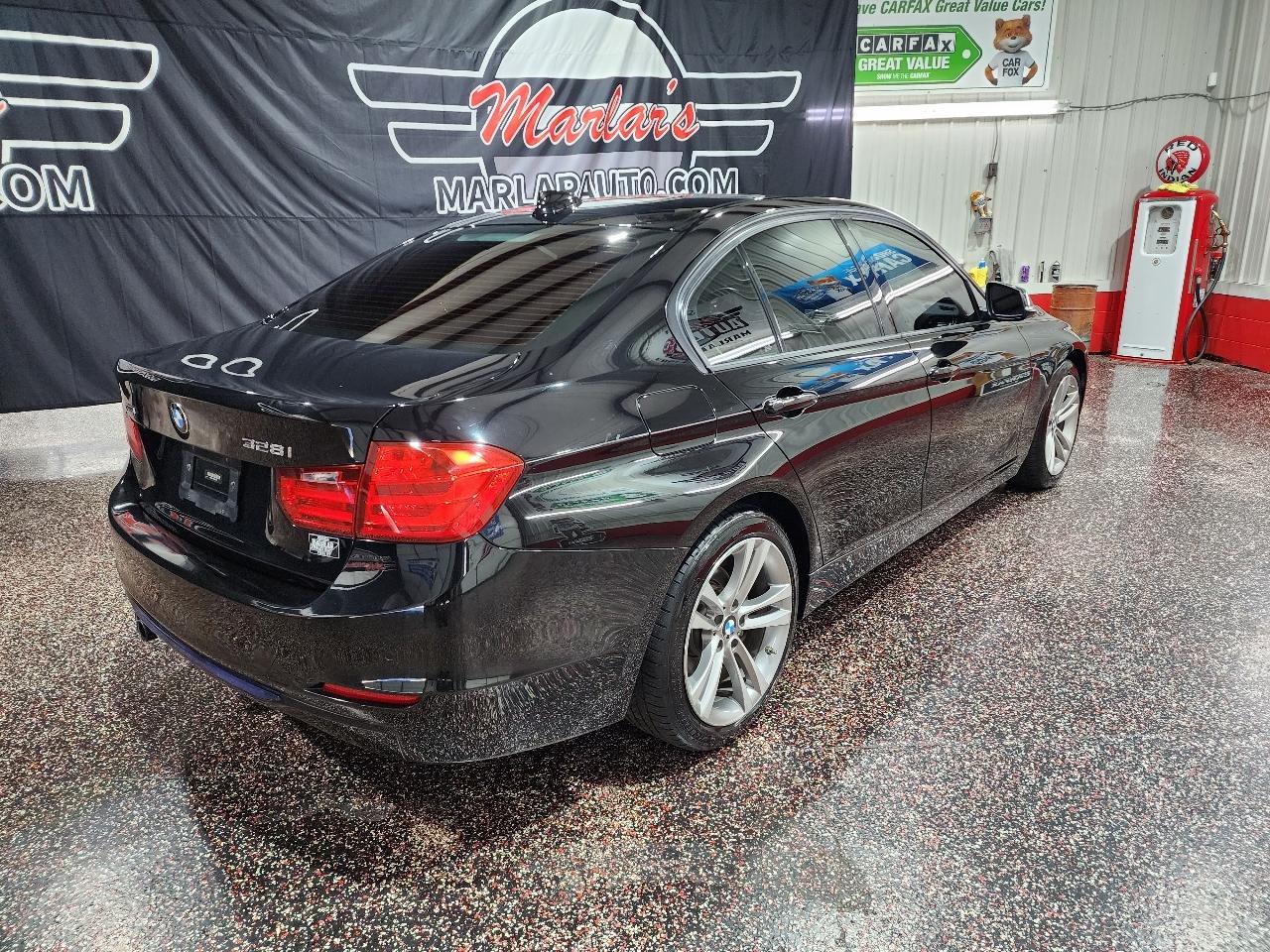 BMW 3 Series 4dr Sdn 328i xDrive AWD SULEV 2015