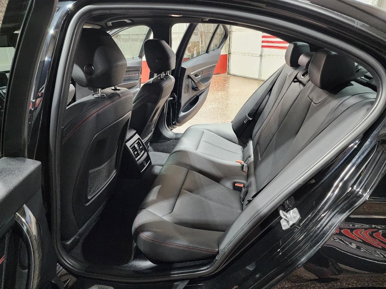 BMW 3 Series 4dr Sdn 328i xDrive AWD SULEV 2015