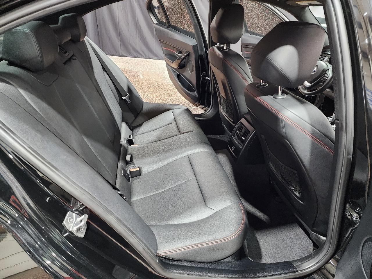 BMW 3 Series 4dr Sdn 328i xDrive AWD SULEV 2015
