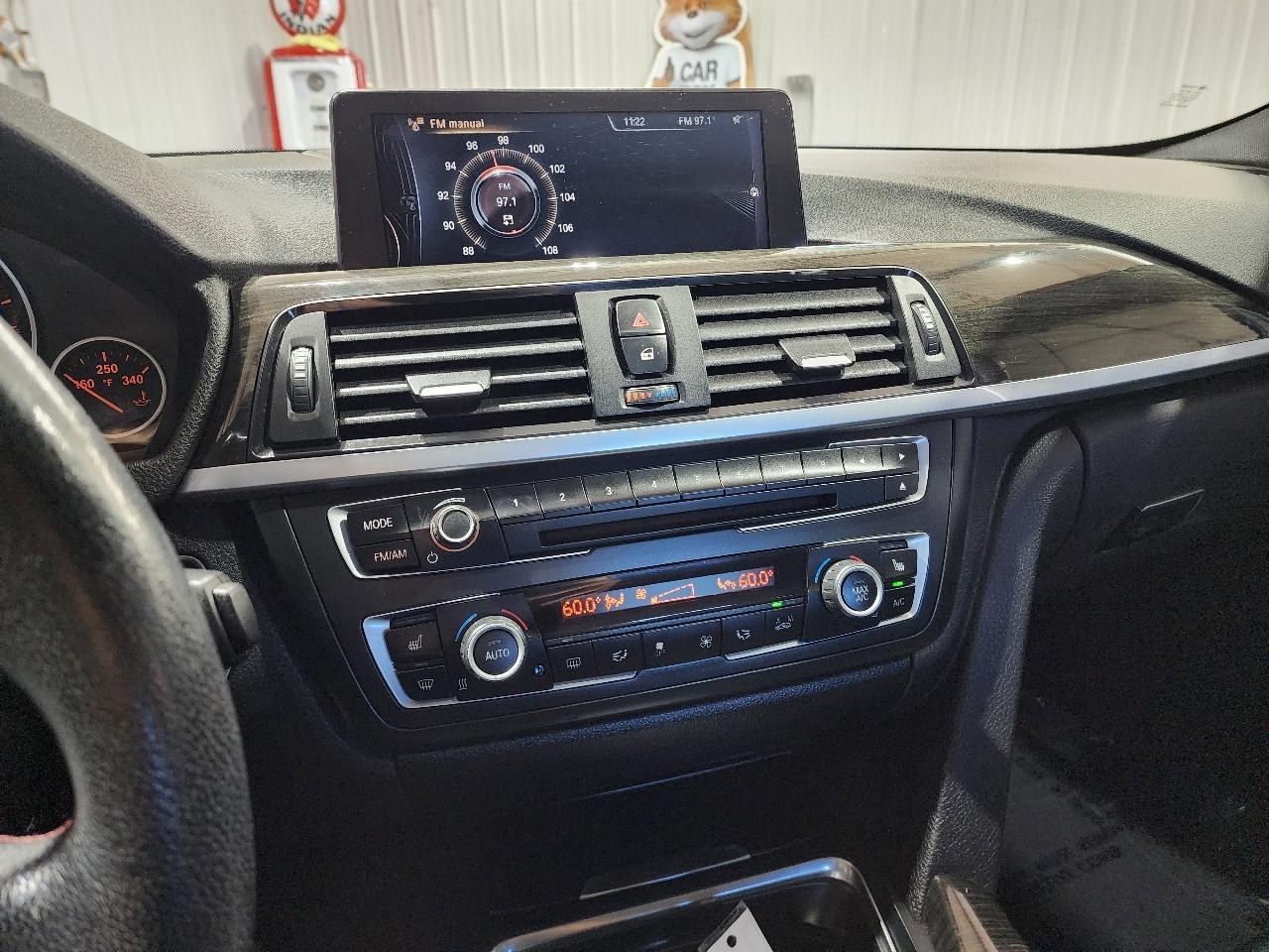 BMW 3 Series 4dr Sdn 328i xDrive AWD SULEV 2015
