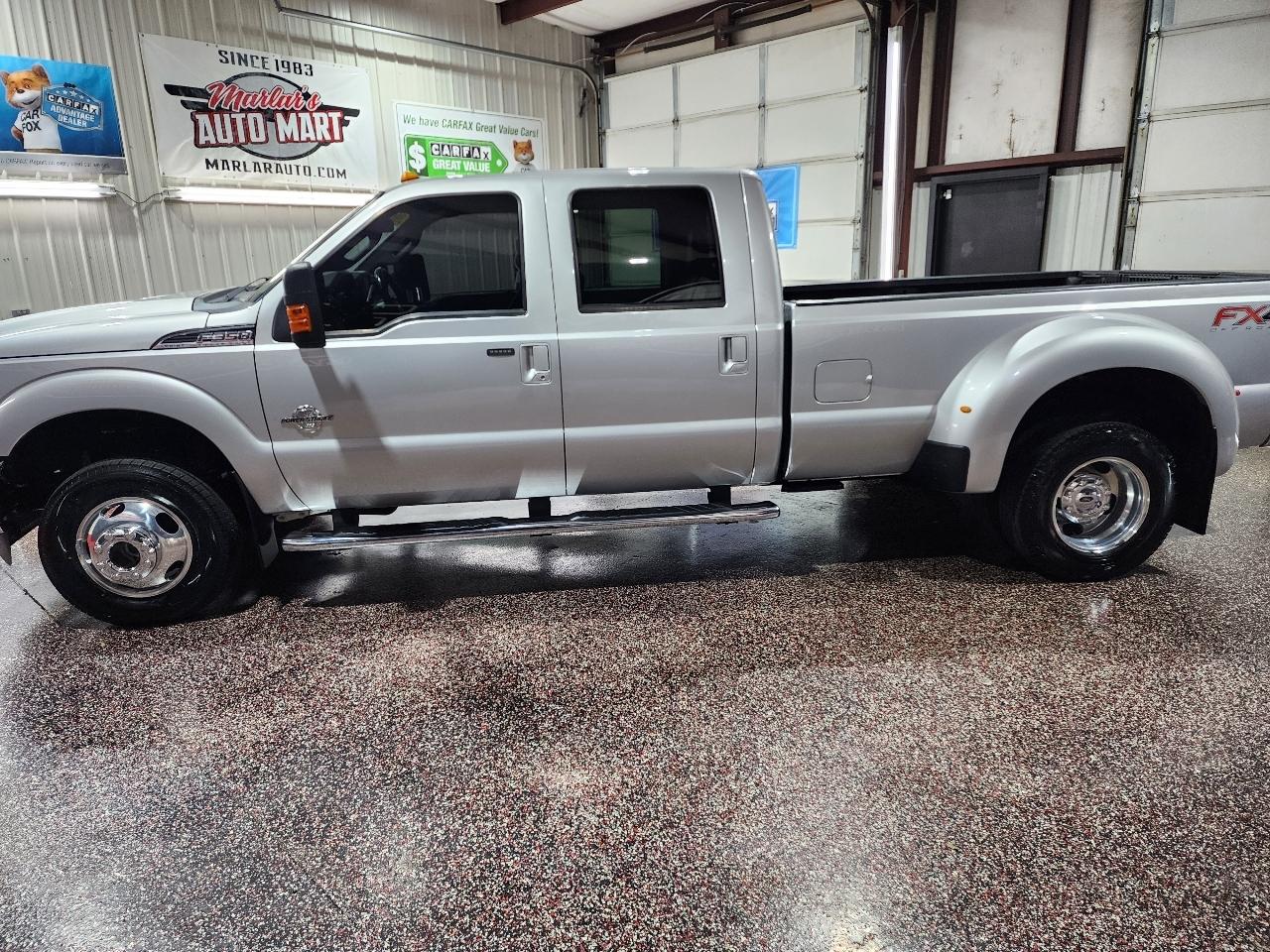 Ford Super Duty F-350 DRW 4WD Crew Cab 172" Platinum 2015