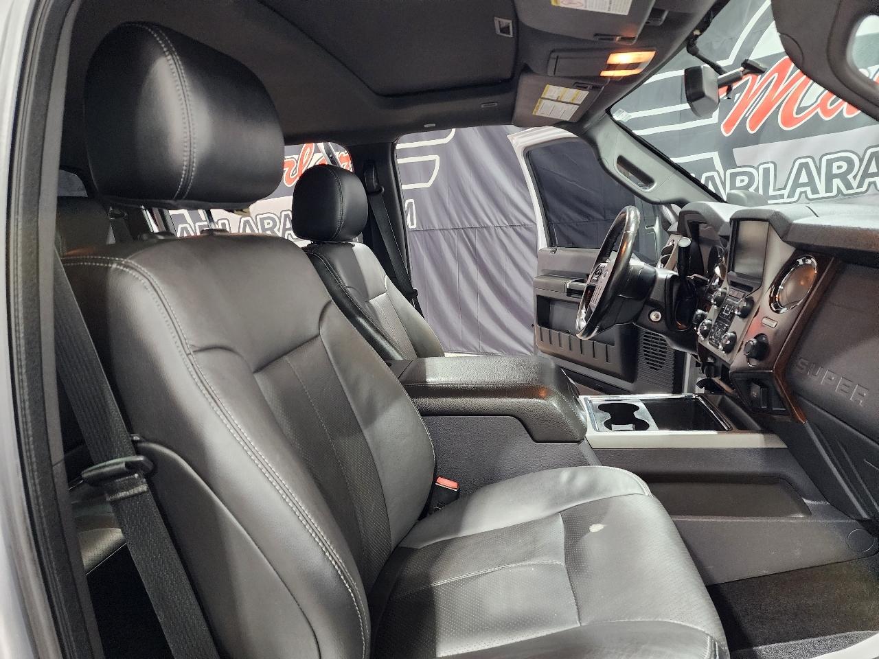 Ford Super Duty F-350 DRW 4WD Crew Cab 172" Platinum 2015