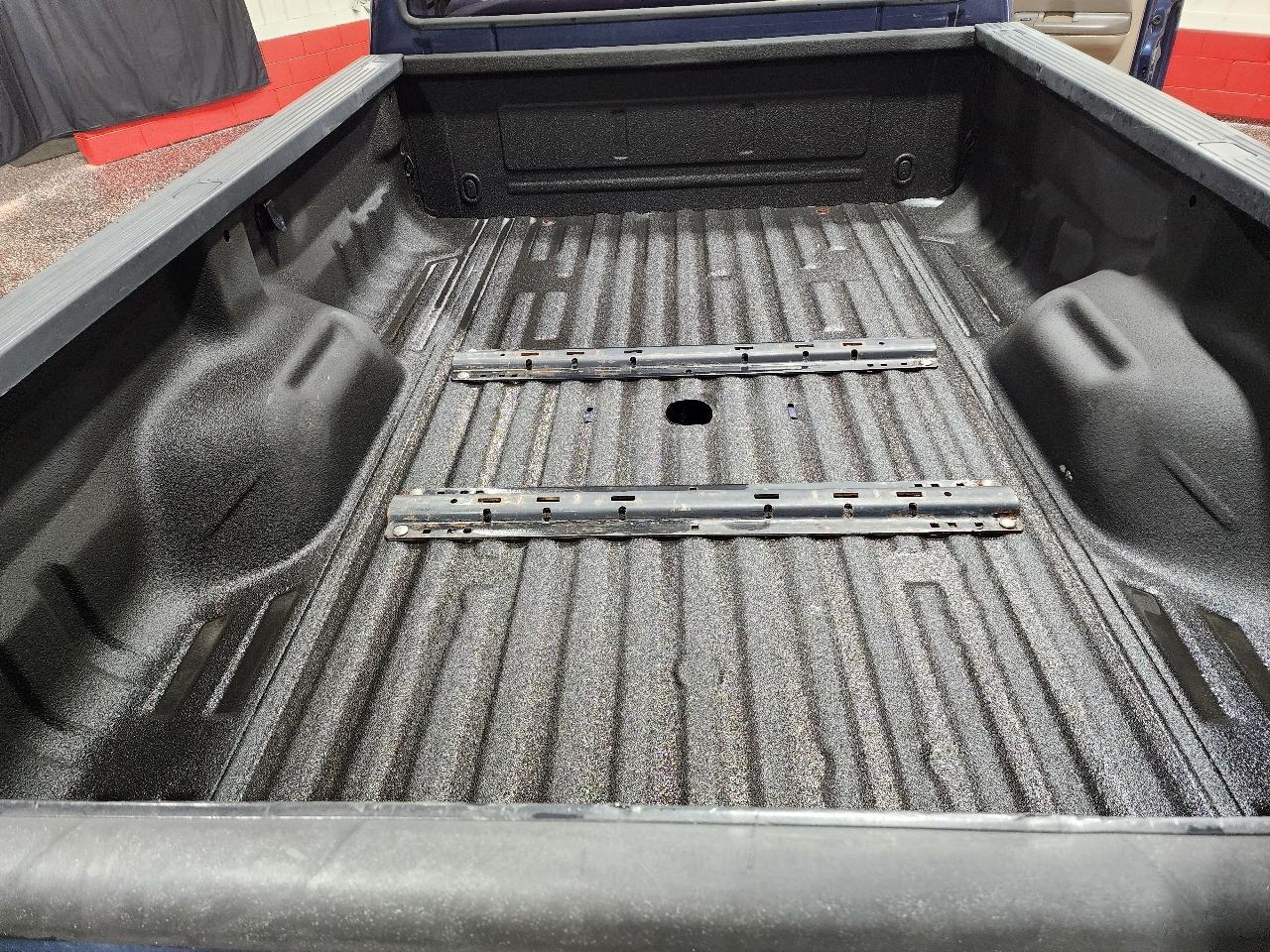Ford Super Duty F-350 DRW Crew Cab 172" King Ranch 4WD 2003