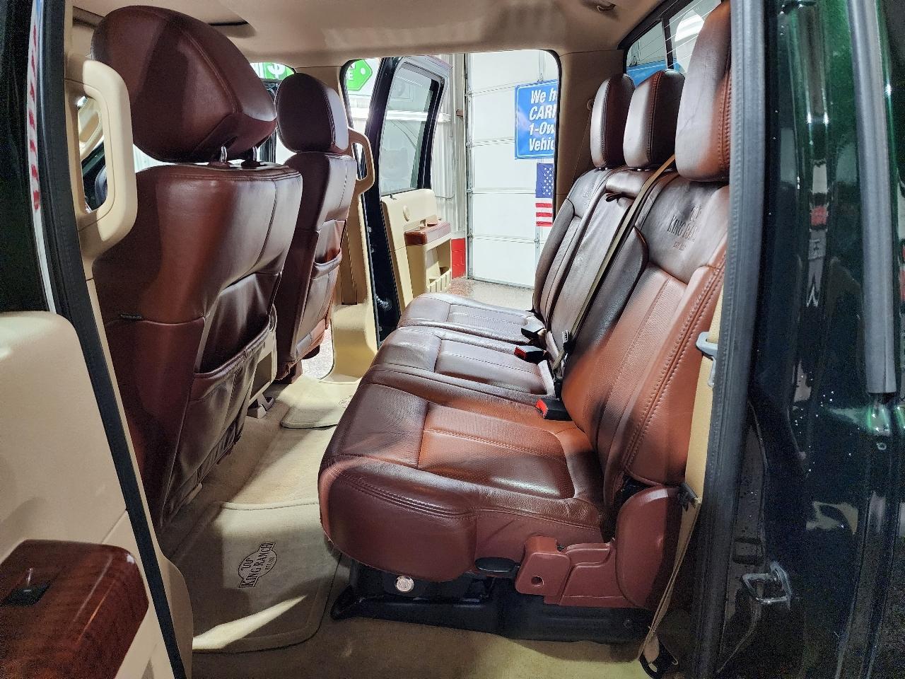 Ford Super Duty F-350 DRW 4WD Crew Cab 172" Platinum 2013