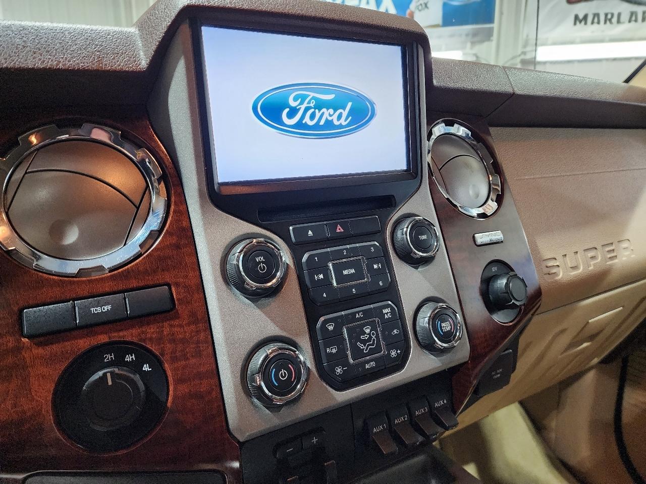 Ford Super Duty F-350 DRW 4WD Crew Cab 172" Platinum 2013