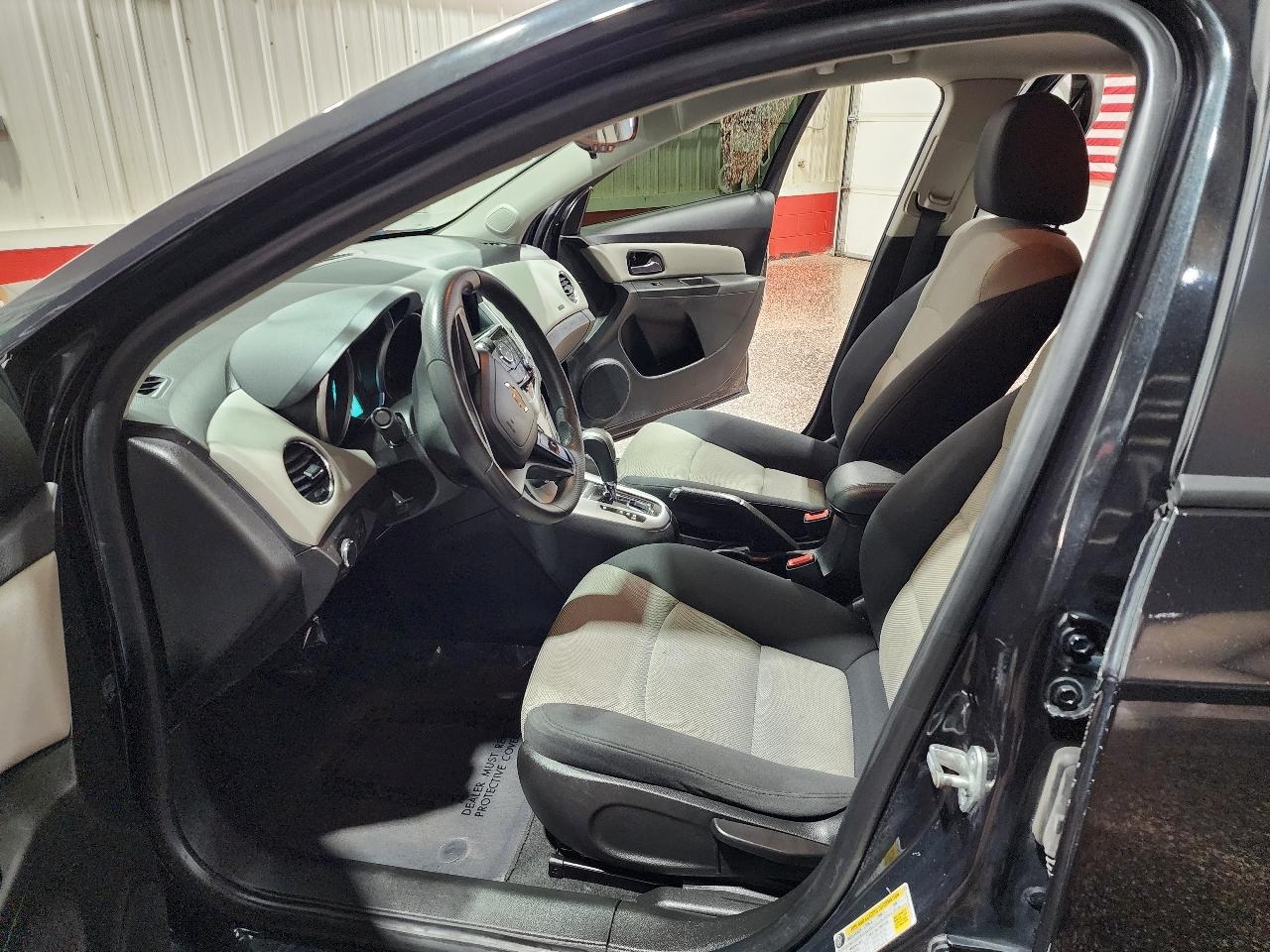 Chevrolet Cruze Limited 4dr Sdn Auto LS 2016