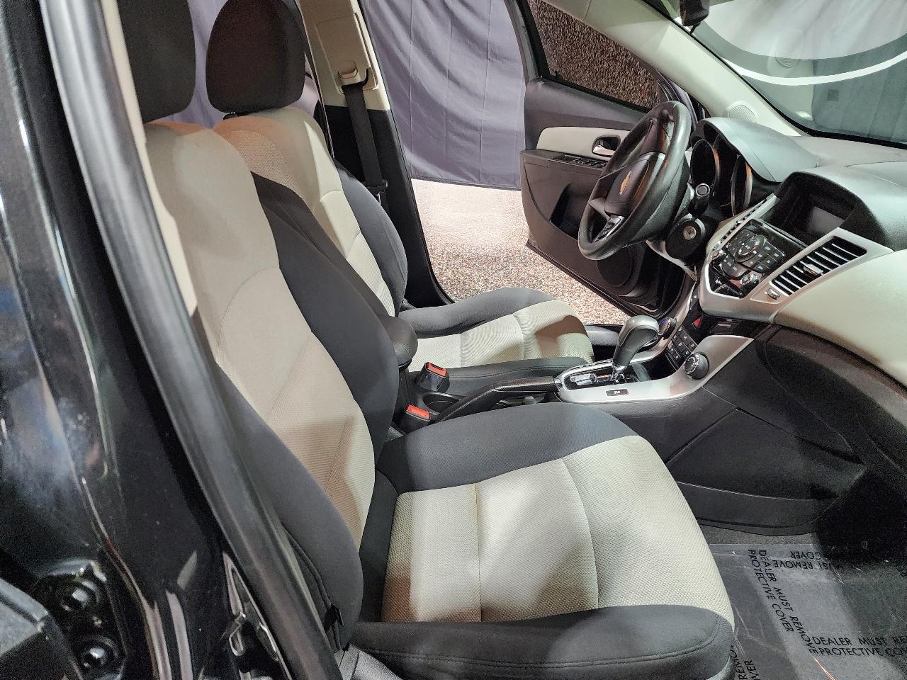 Chevrolet Cruze Limited 4dr Sdn Auto LS 2016