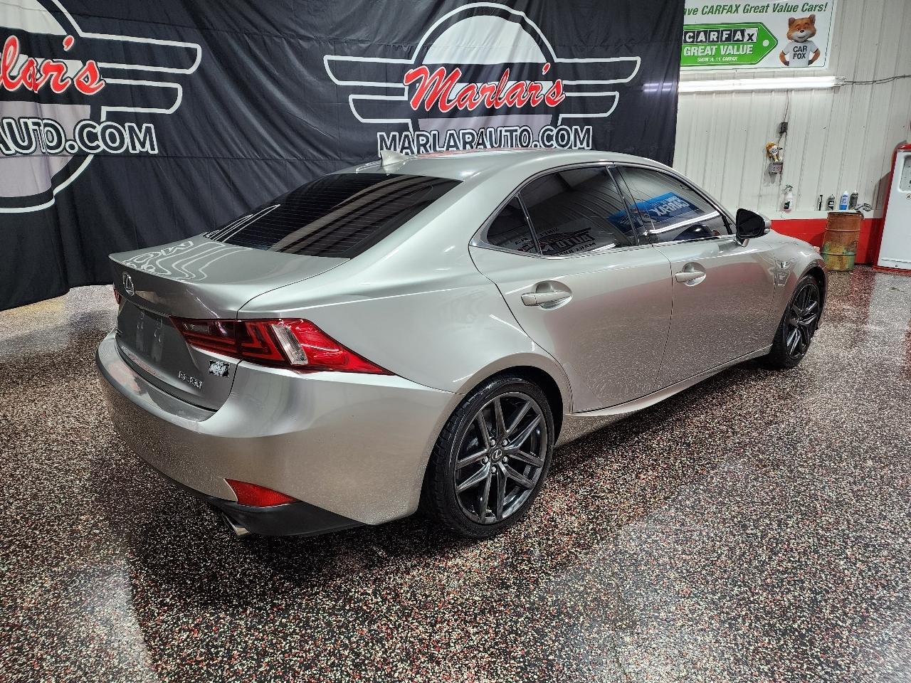 Lexus IS 350 4dr Sdn RWD 2016