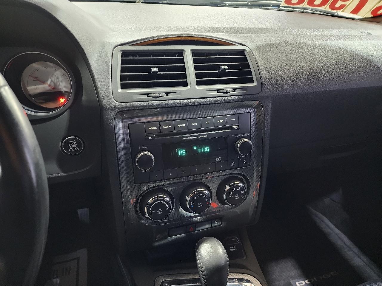 Dodge Challenger 2dr Cpe SXT 2012