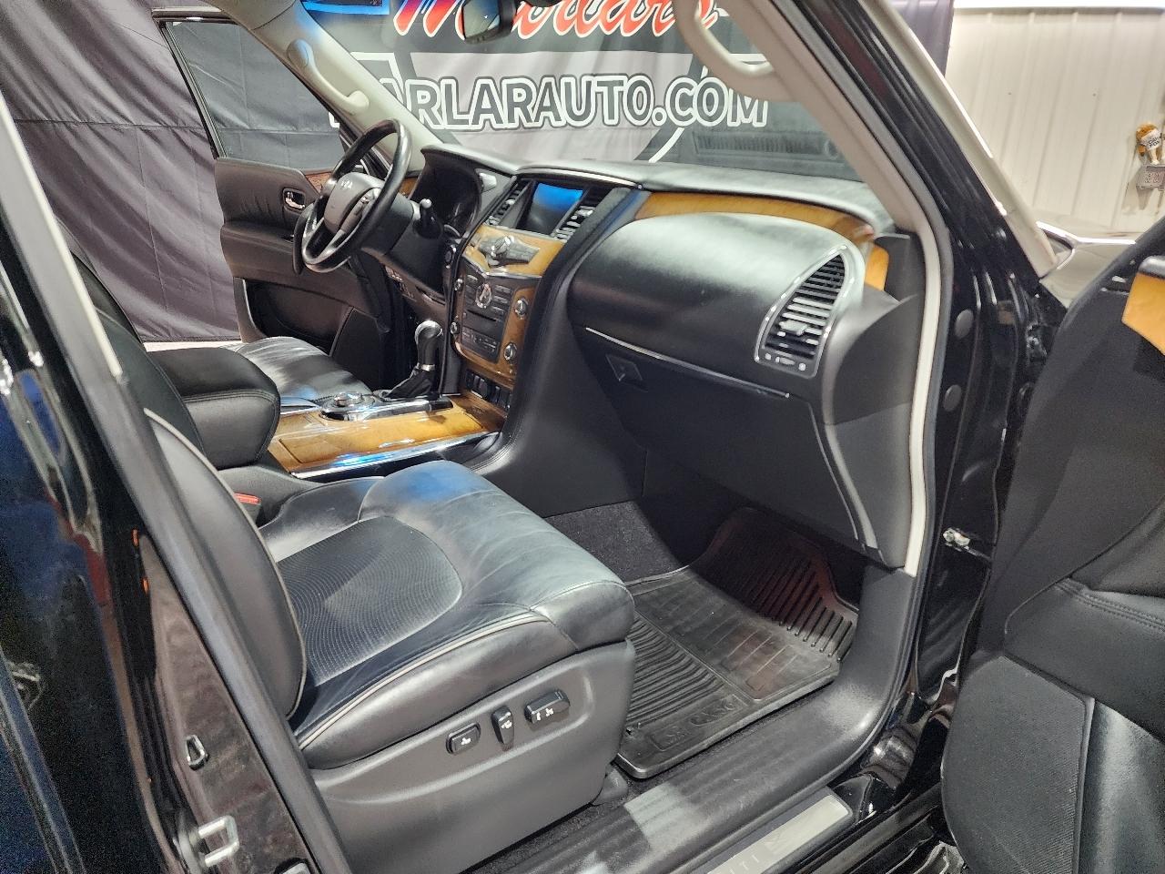 Infiniti QX56 4WD 4dr 7-passenger 2011