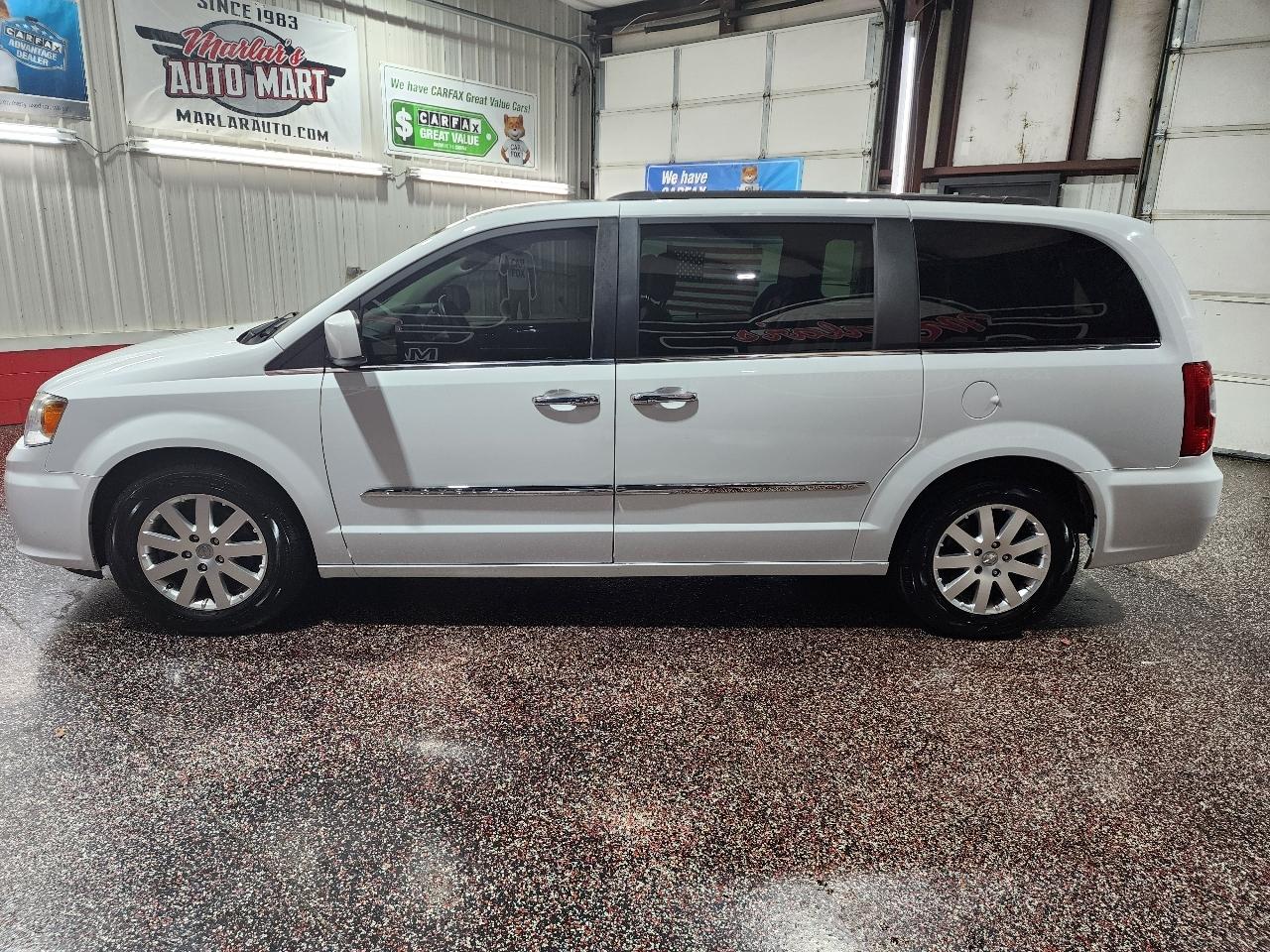 Chrysler Town & Country 4dr Wgn Touring 2016