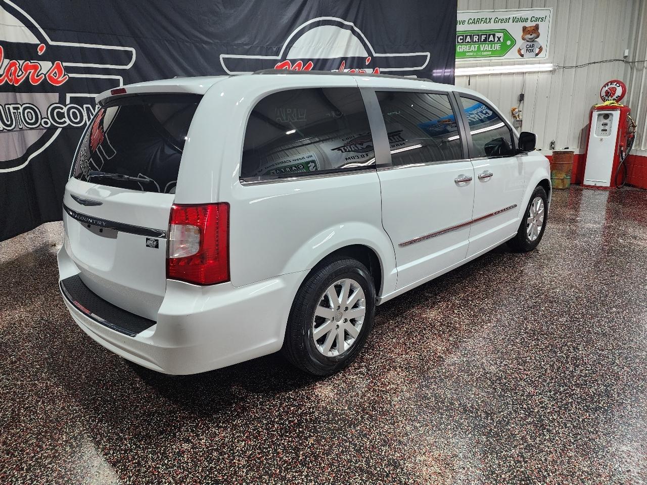 Chrysler Town & Country 4dr Wgn Touring 2016