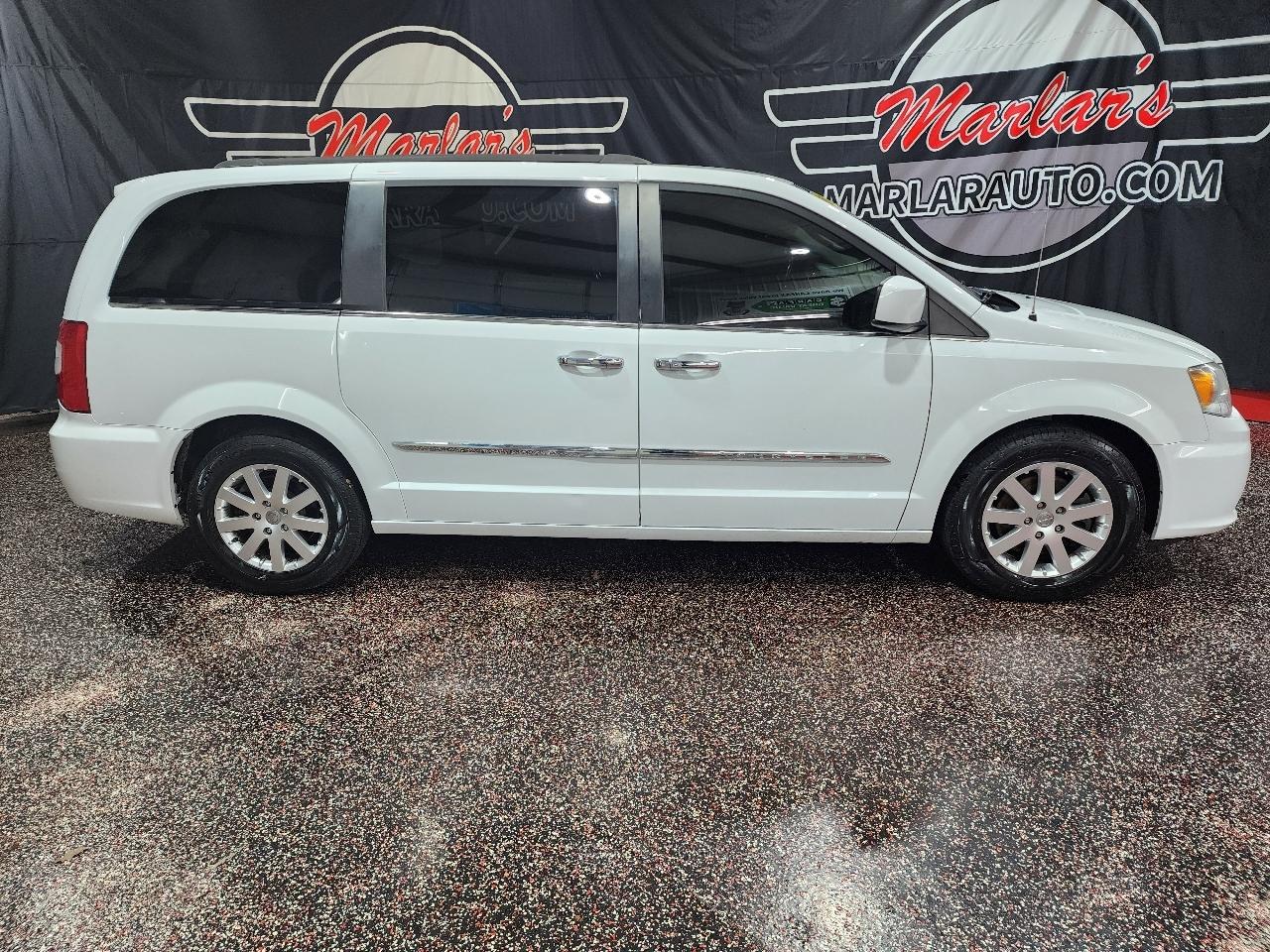 Chrysler Town & Country 4dr Wgn Touring 2016