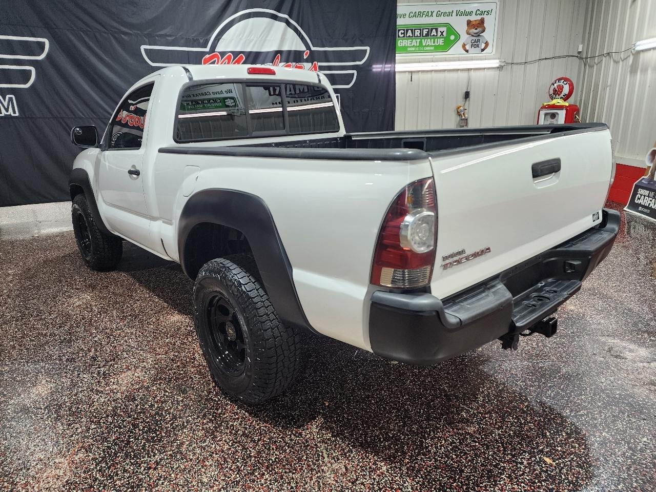 Toyota Tacoma 4WD Reg I4 MT (Natl) 2011