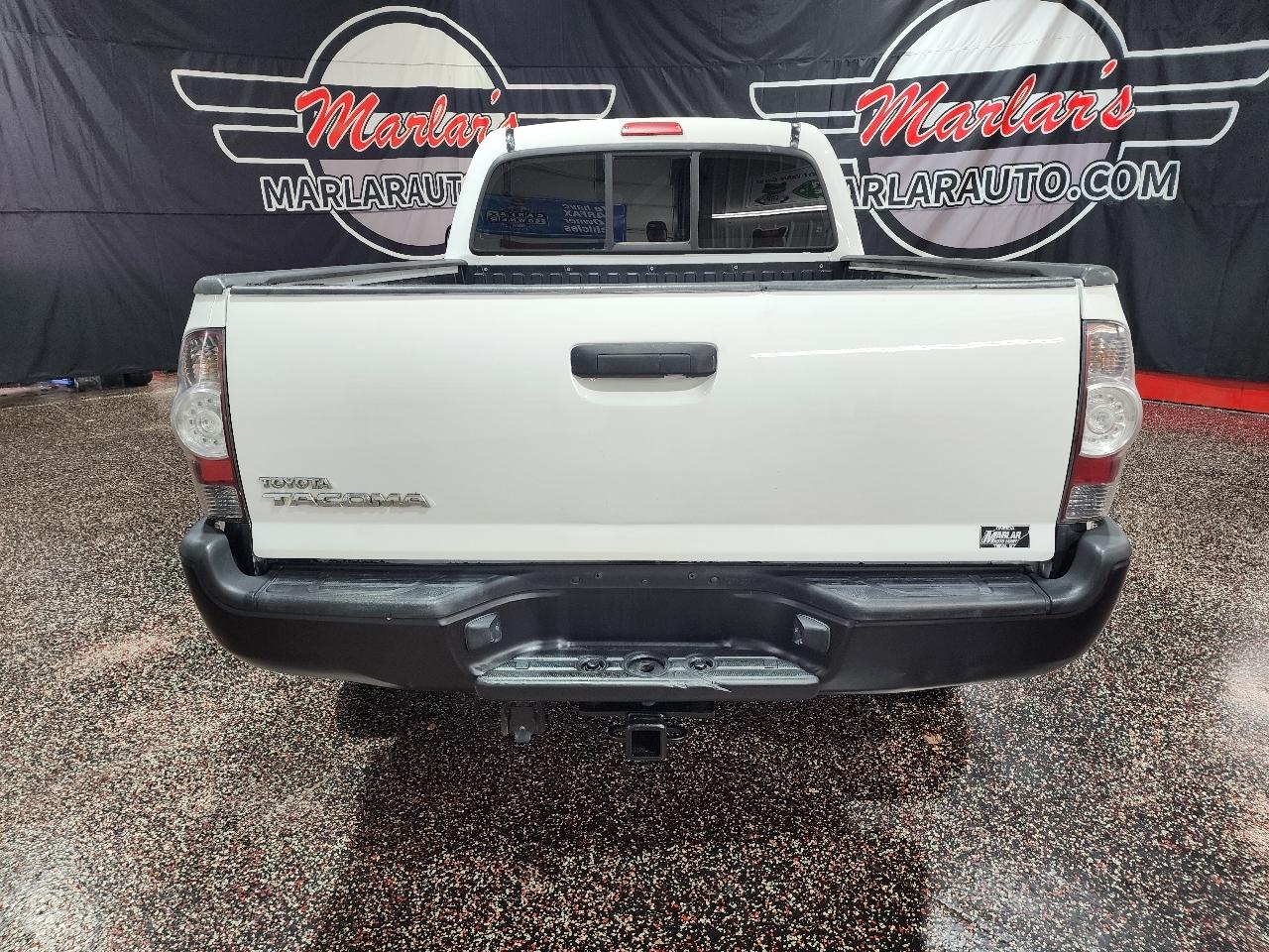 Toyota Tacoma 4WD Reg I4 MT (Natl) 2011