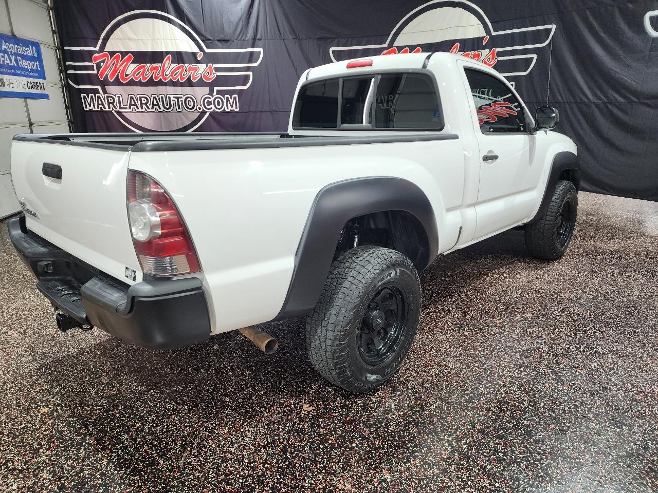 Toyota Tacoma 4WD Reg I4 MT (Natl) 2011