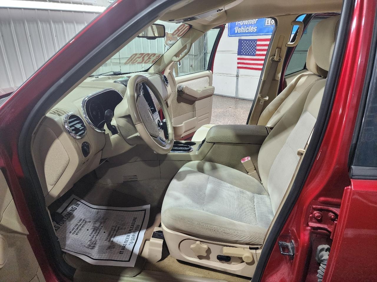 Ford Explorer 4WD 4dr V6 XLT 2008
