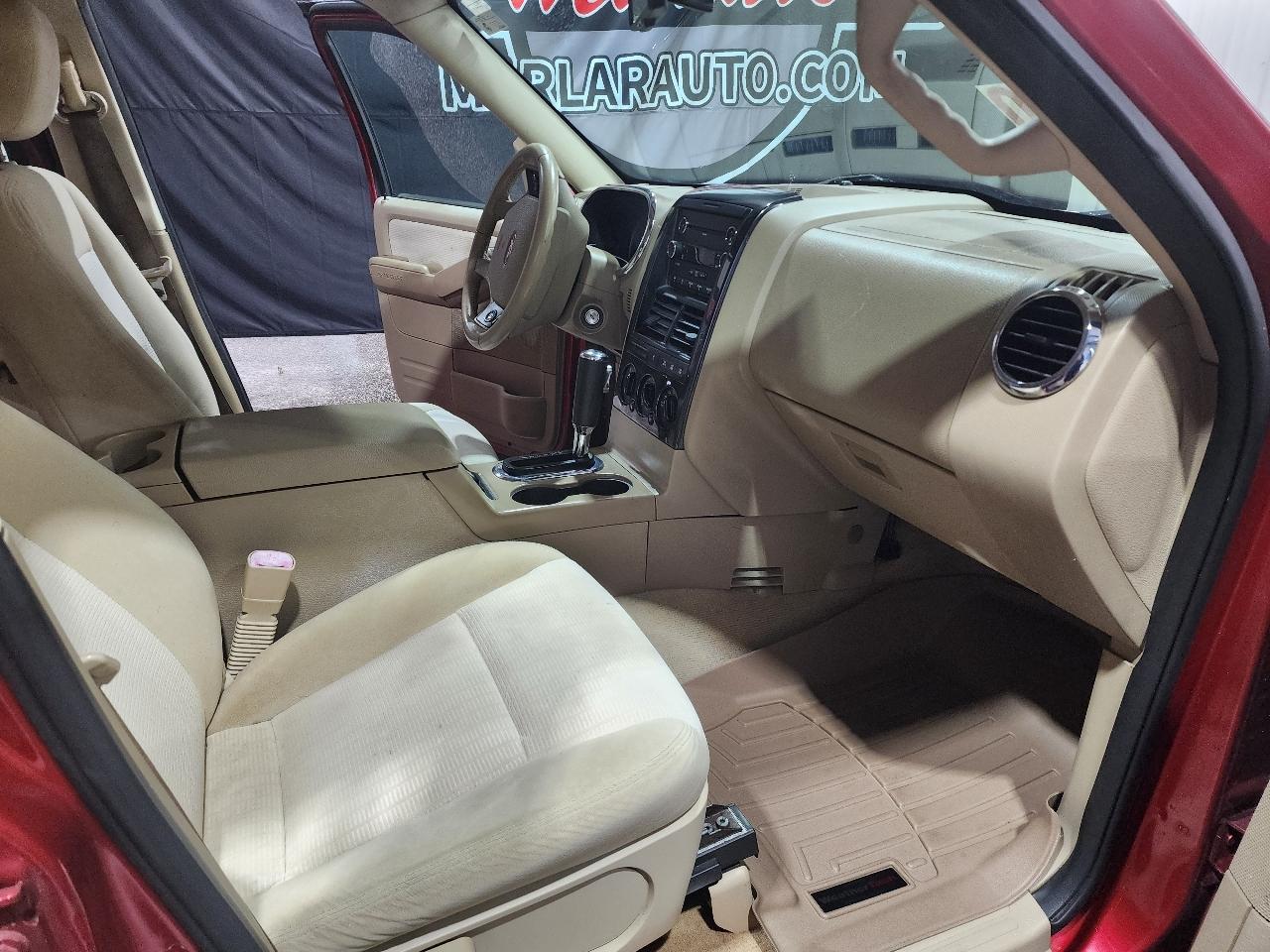 Ford Explorer 4WD 4dr V6 XLT 2008