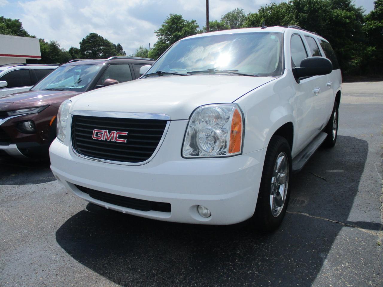 GMC Yukon XL SLT-1 1/2 Ton 2WD 2011