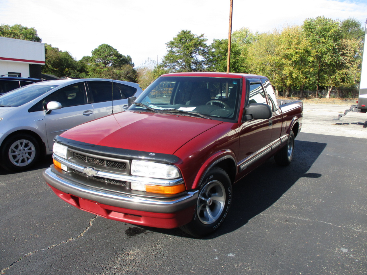 2000 Chevrolet S-10 Ext Cab 123" WB LS