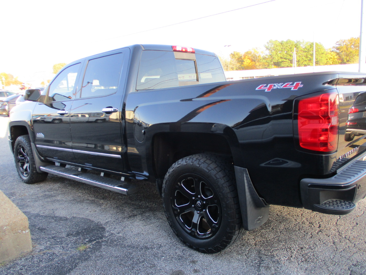 2014 Chevrolet Silverado 1500 High Country photo 4