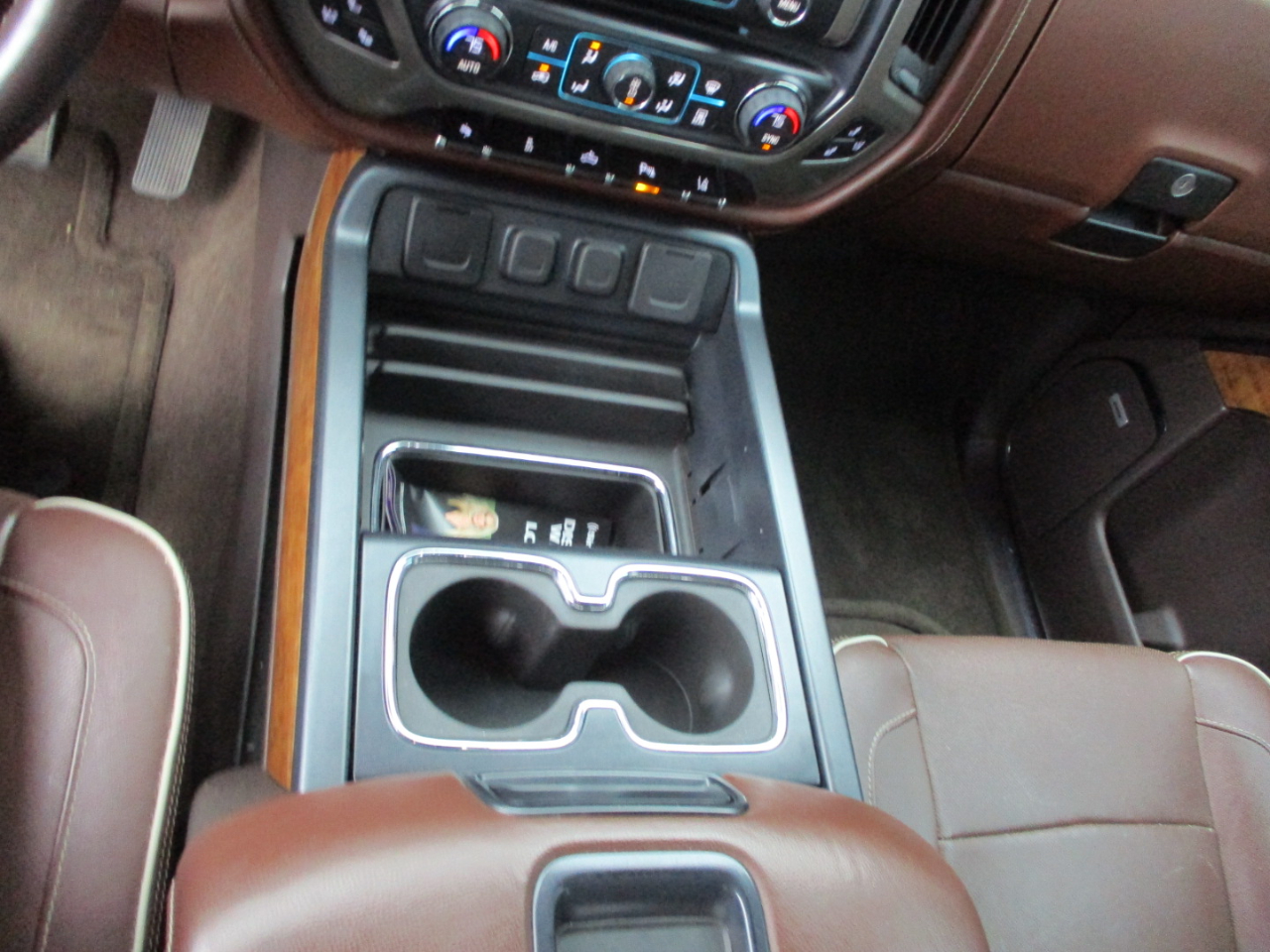 Chevrolet Silverado 1500 4WD Crew Cab 143.5" High Country 2014