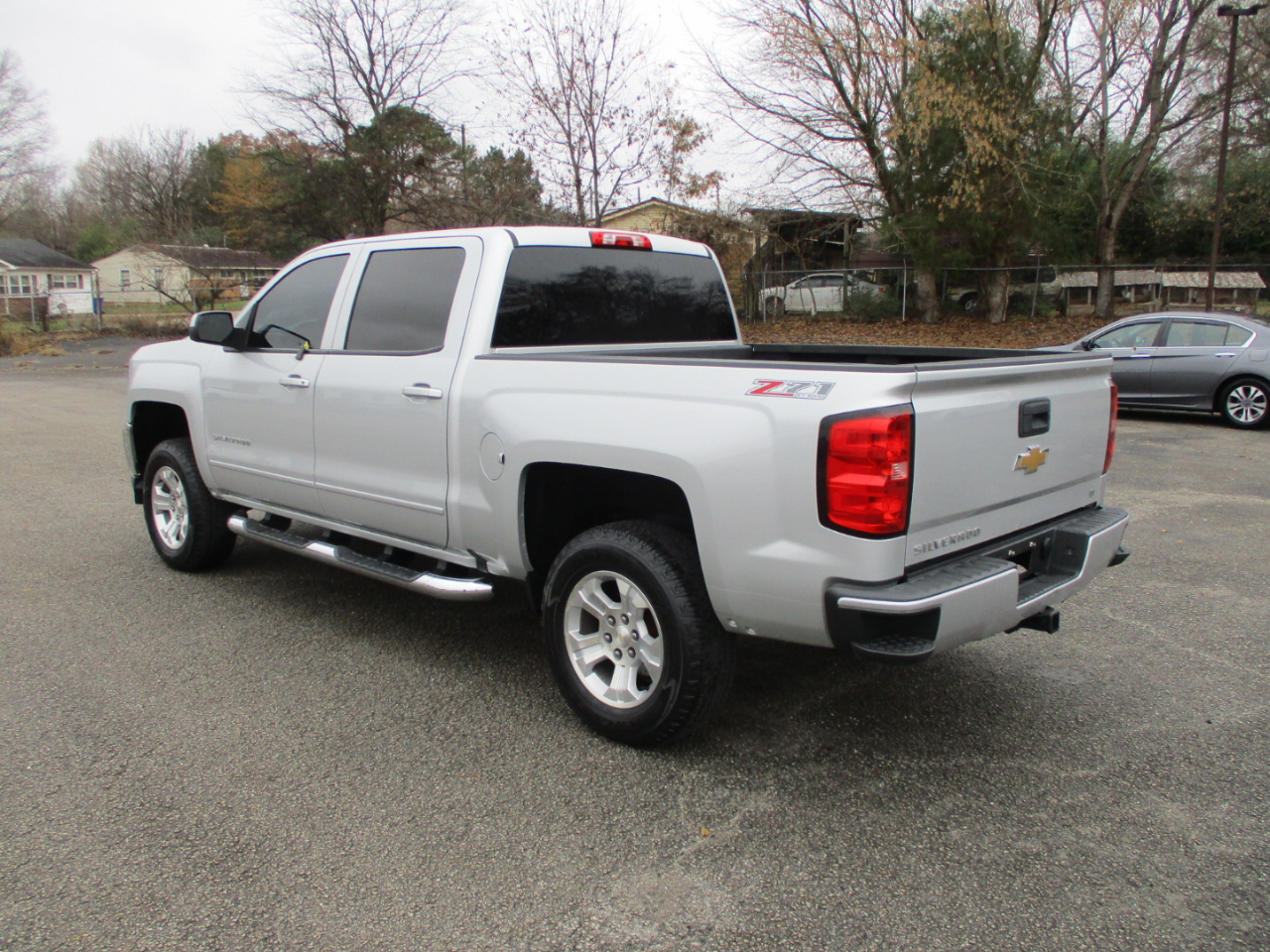 2017 Chevrolet Silverado 1500 LT photo 4
