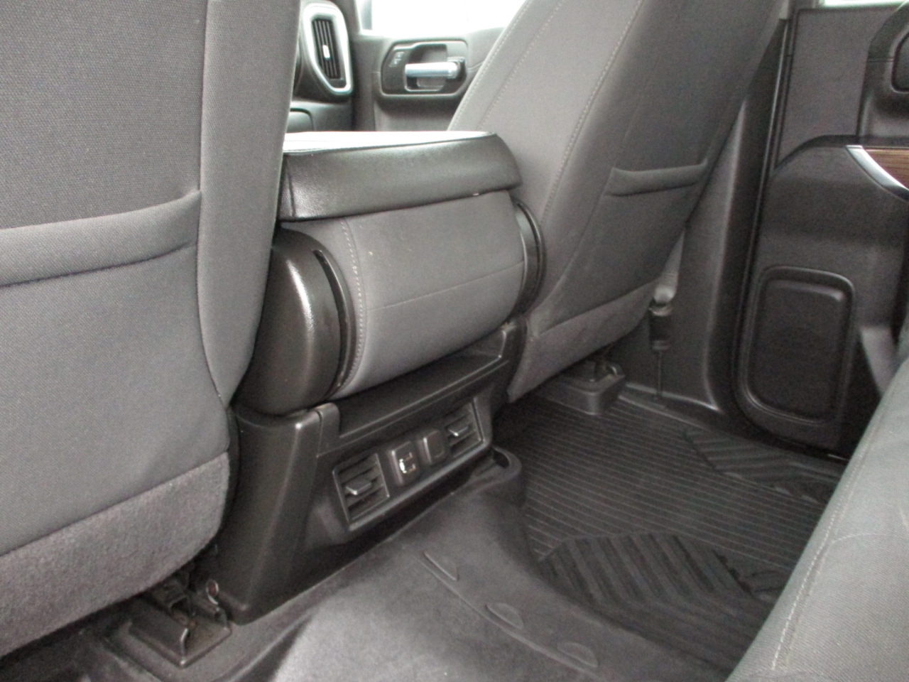 Chevrolet Silverado 1500 LTD 4WD Crew Cab 147" RST 2022