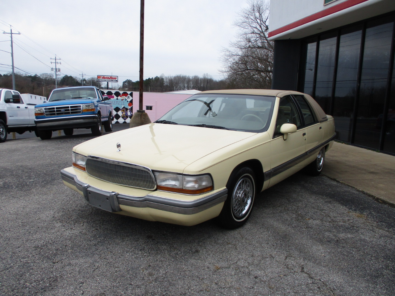 Buick Roadmaster 4dr Sedan 1992