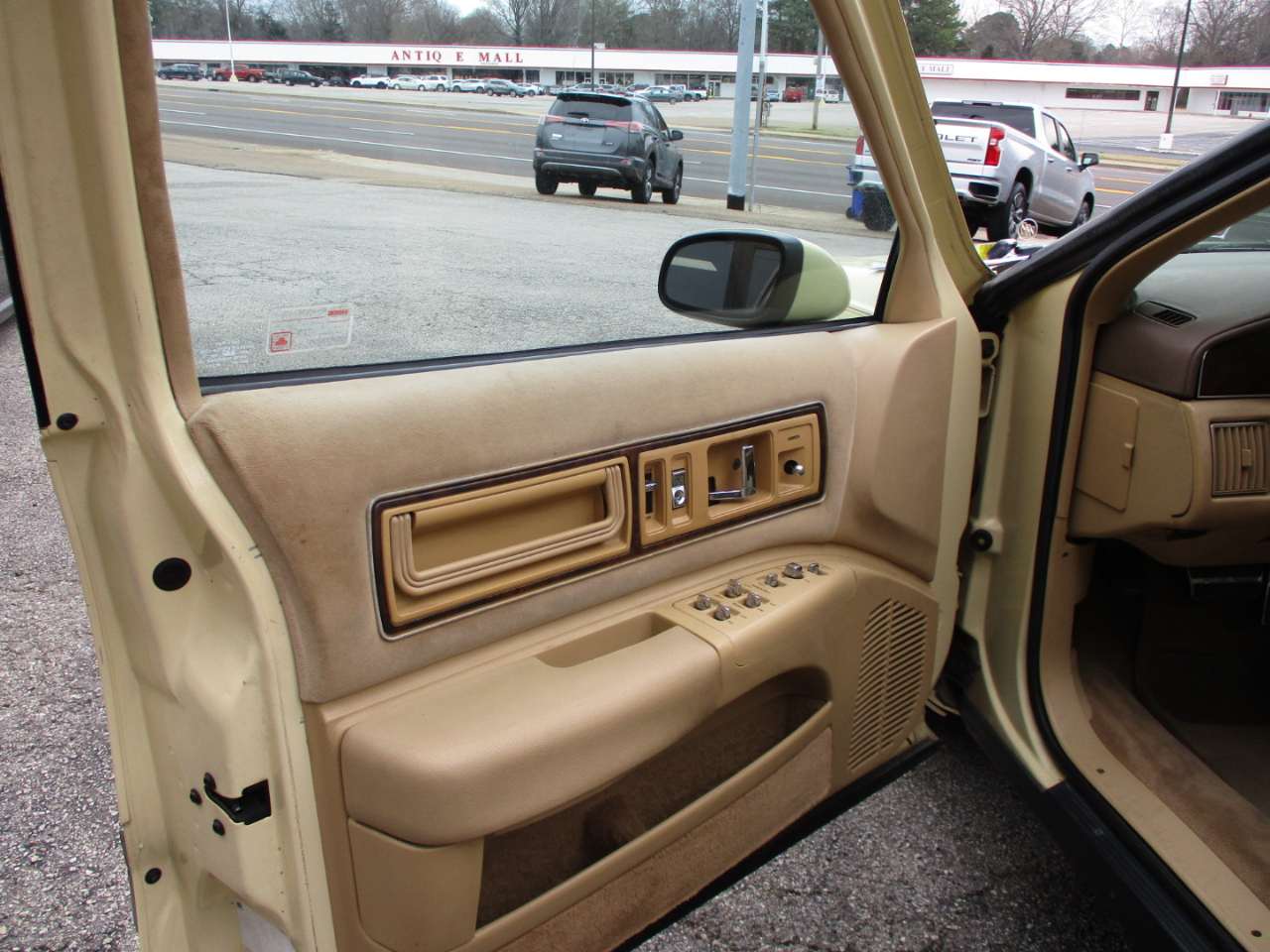 Buick Roadmaster 4dr Sedan 1992