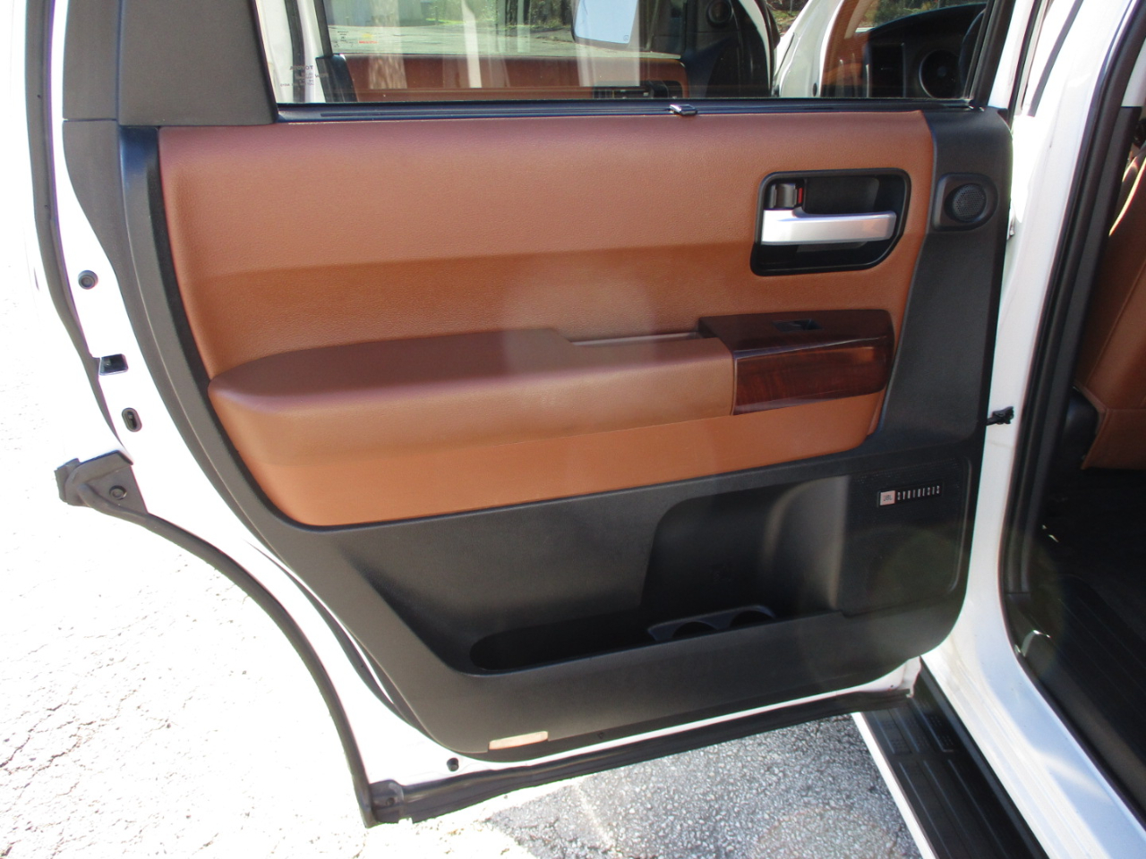 Toyota Sequoia RWD 5.7L Platinum (Natl) 2012