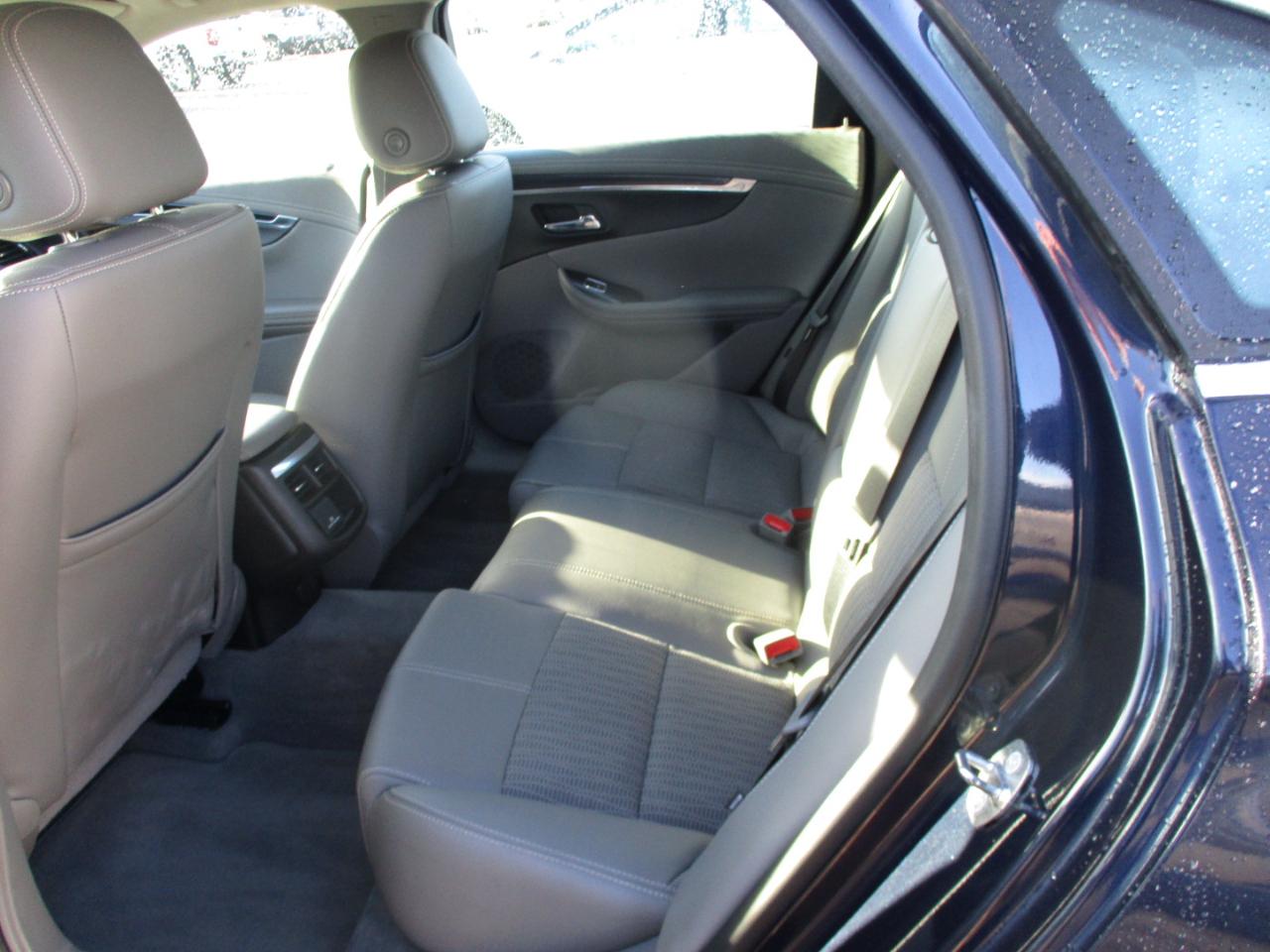 Chevrolet Impala 4dr Sdn LT w/1LT 2018