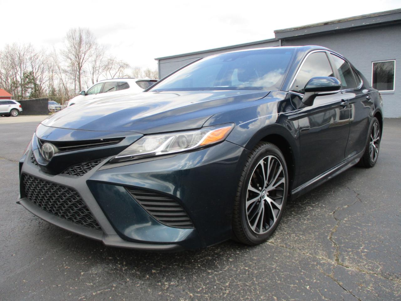 2018 Toyota Camry XLE Auto (Natl)