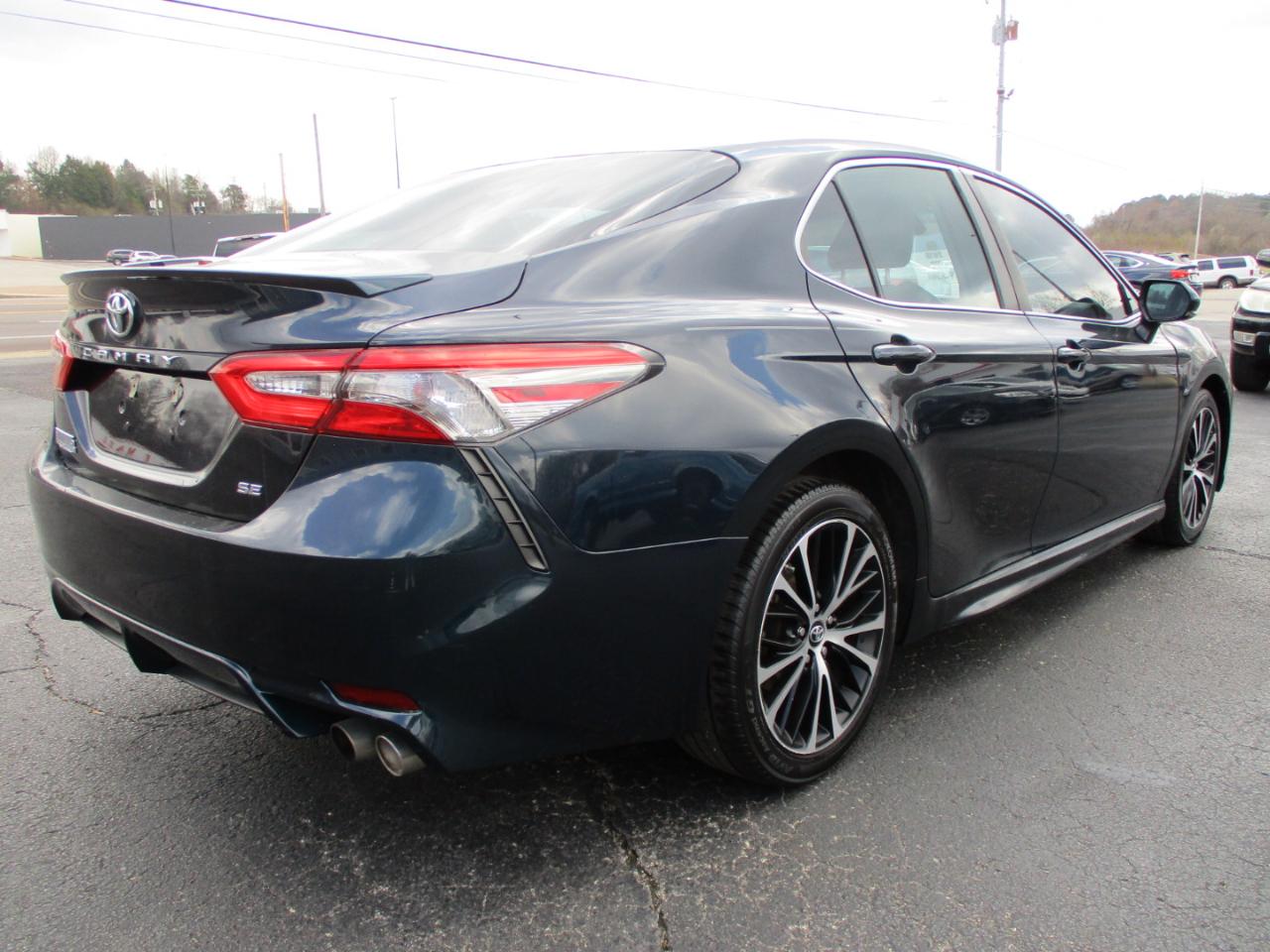 Toyota Camry XLE Auto (Natl) 2018