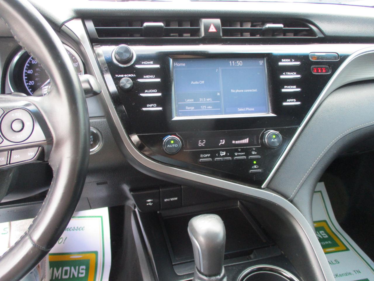 Toyota Camry XLE Auto (Natl) 2018