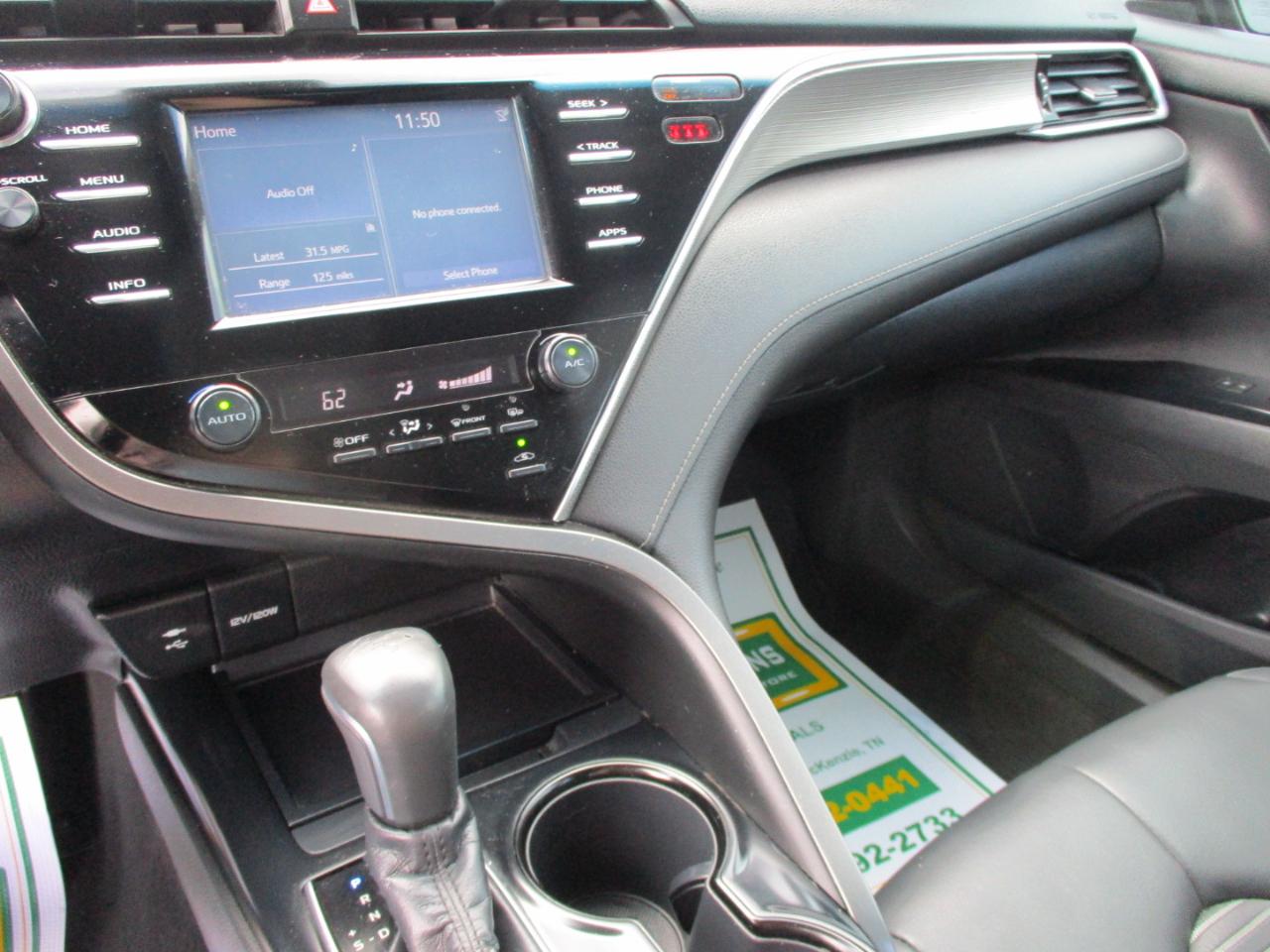 Toyota Camry XLE Auto (Natl) 2018