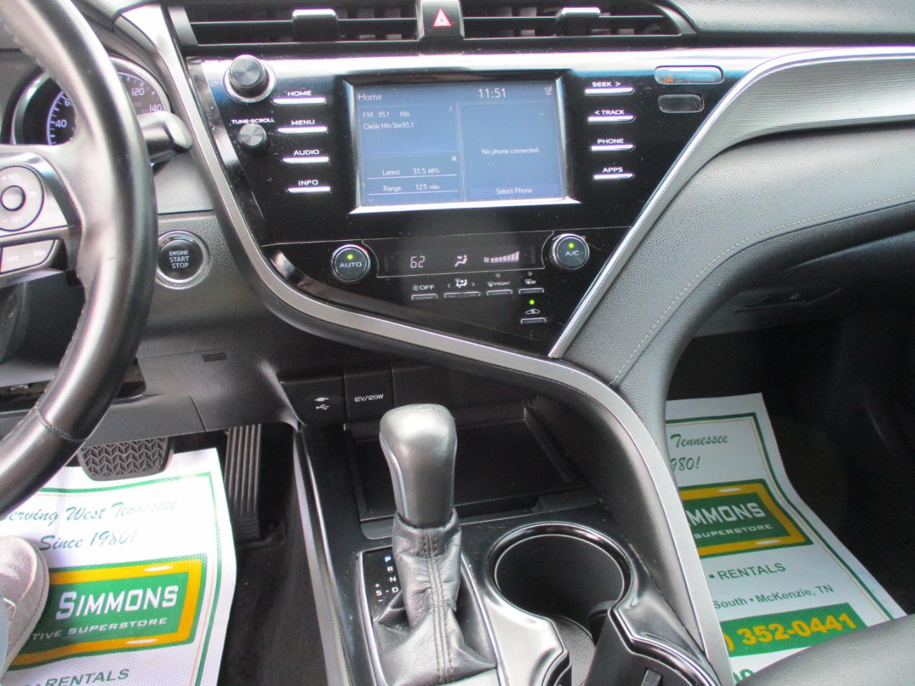 Toyota Camry XLE Auto (Natl) 2018