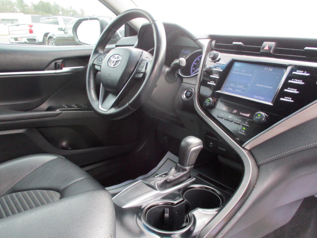 Toyota Camry XLE Auto (Natl) 2018