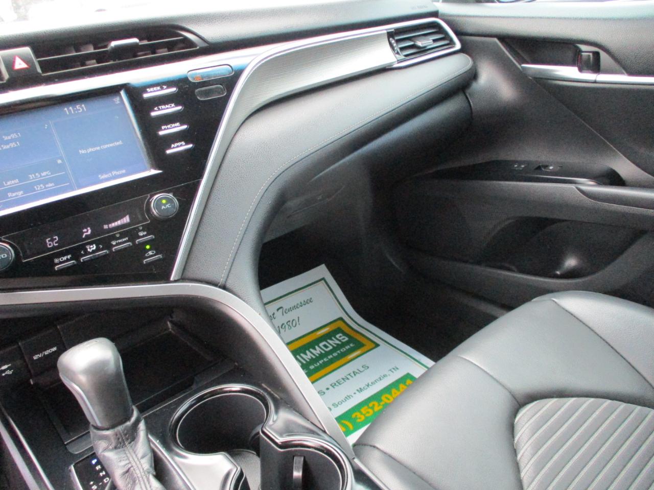 Toyota Camry XLE Auto (Natl) 2018