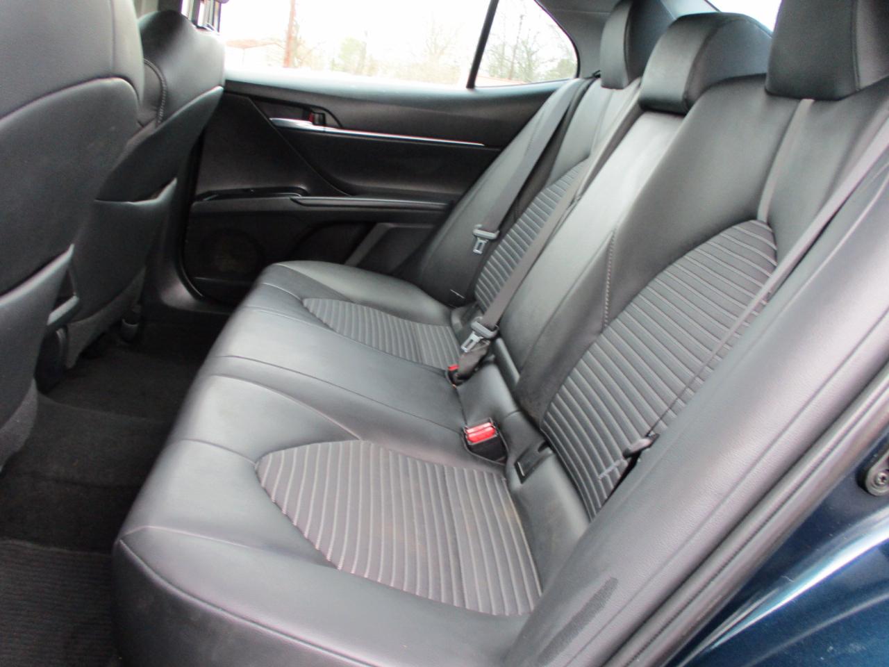 Toyota Camry XLE Auto (Natl) 2018