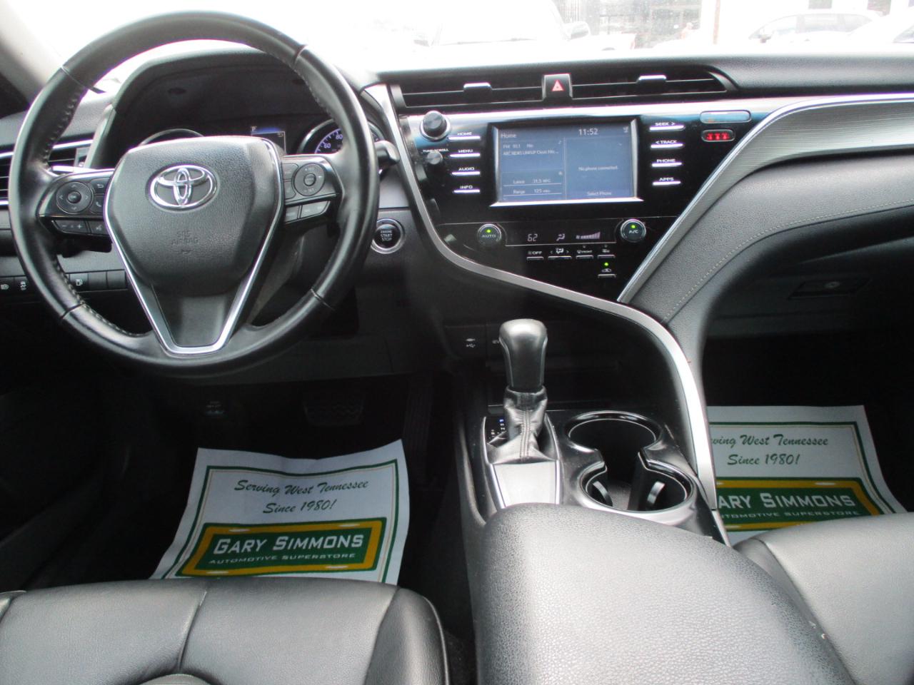 Toyota Camry XLE Auto (Natl) 2018