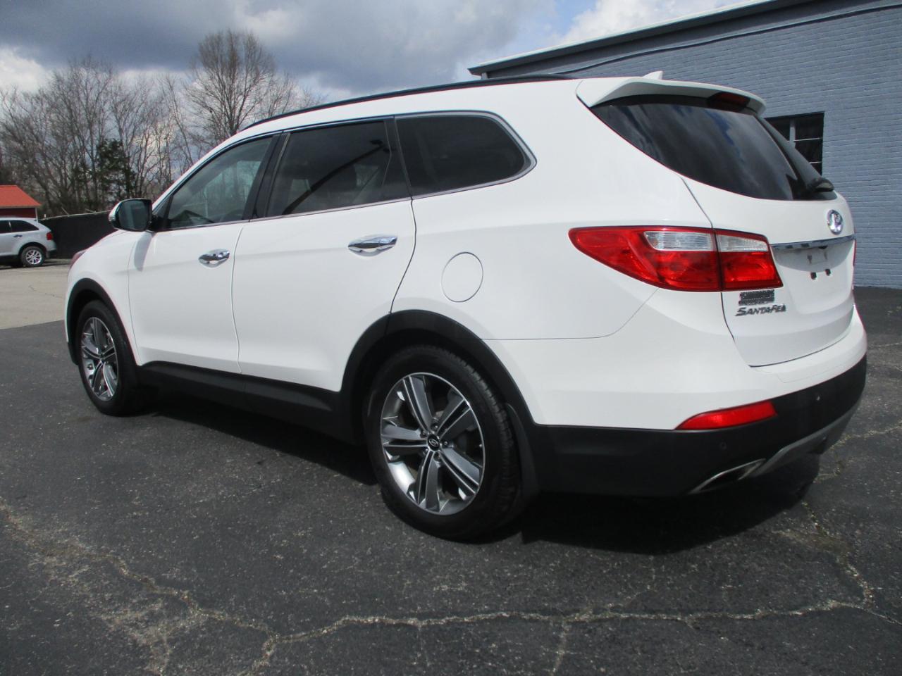 Hyundai Santa Fe FWD 4dr GLS 2015