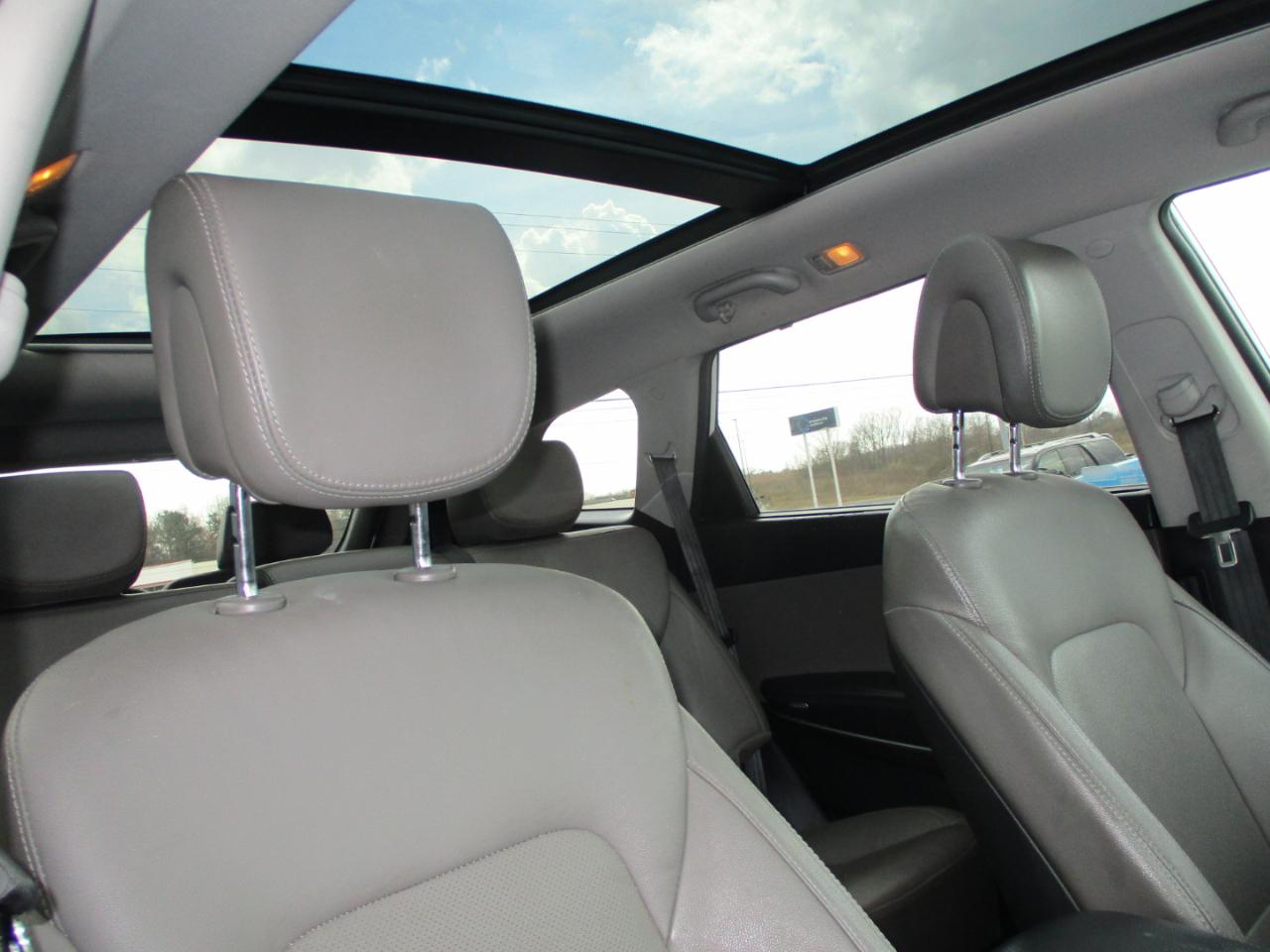 Hyundai Santa Fe FWD 4dr GLS 2015