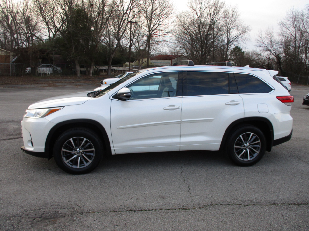 Toyota Highlander XLE V6 AWD (Natl) 2017