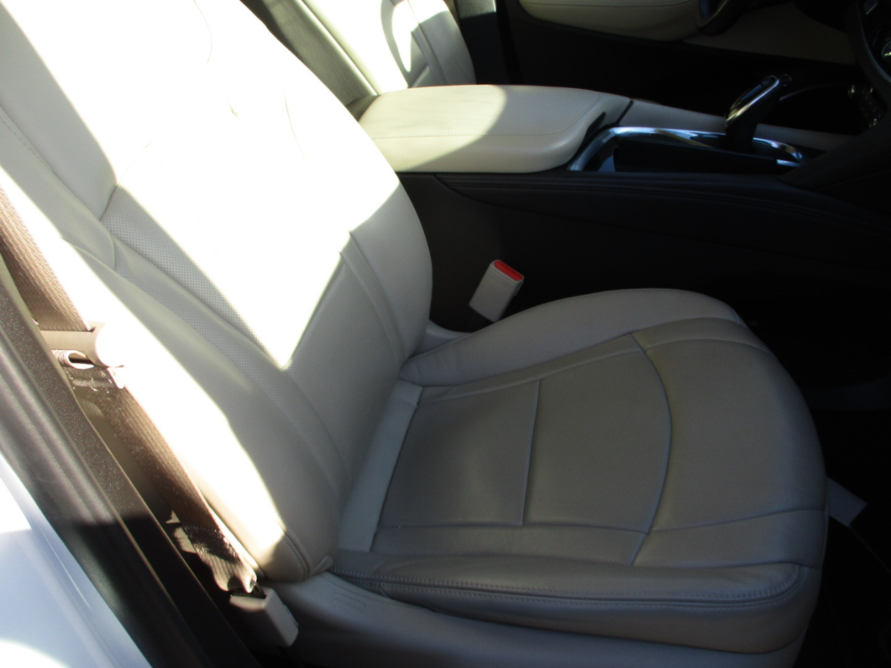 Buick Enclave FWD 4dr Essence 2019